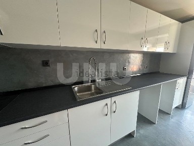 Apartamento T3 à venda na Rua da Quinta do Amieiro de Baixo