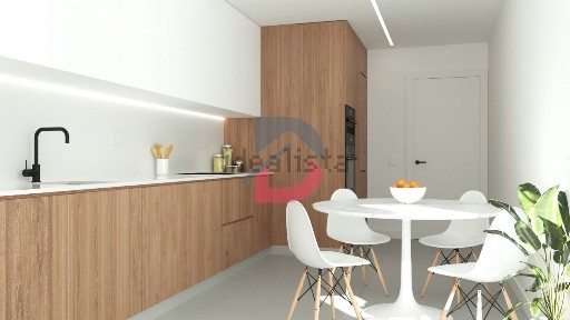Apartamento T3 à venda na Rua Luís de Camões, 61