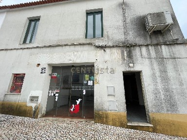 Espaço comercial à venda na Rua de Santo António, 58