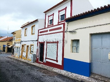Espaço comercial à venda na Praça Cândido dos Reis