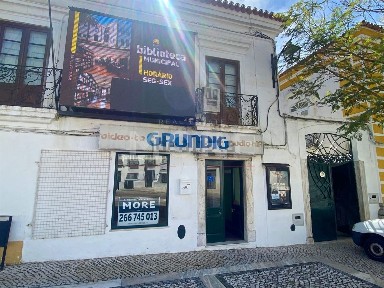 Espaço comercial à venda em Portel