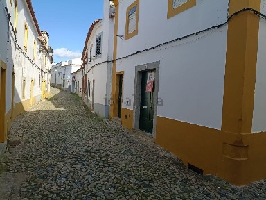 Armazém à venda na Rua do Segueiro