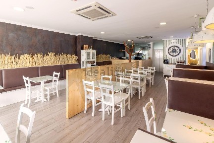 Espaço comercial à venda na Avenida Lino de Carvalho s/n