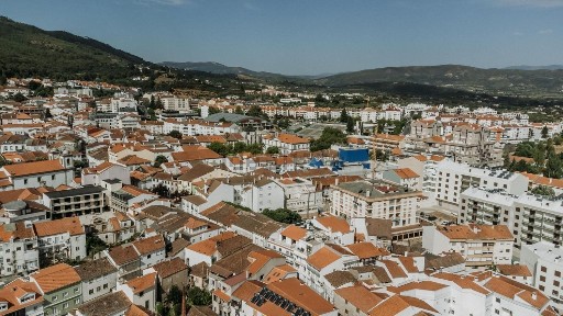 Apartamento T2 à venda em Fundão - Valverde - Donas - Aldeia de Joanes - Aldeia Nova do Cabo