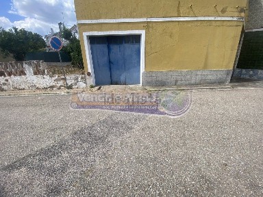 Espaço comercial ou armazém à venda em Brotas