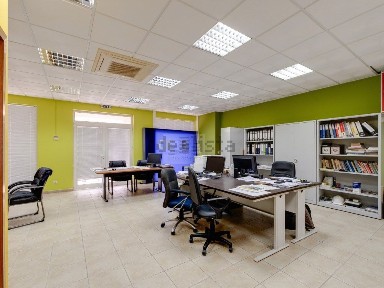 Espaço comercial à venda em Malagueira e Horta das Figueiras