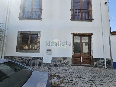 Espaço comercial à venda na Rua D.Manuel I