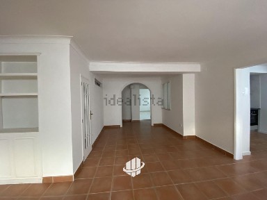 Apartamento T3 à venda na Rua da Quinta do Amieiro de Baixo