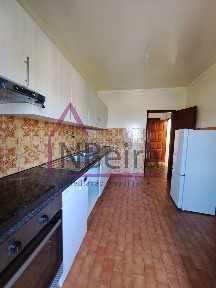 Apartamento T3 à venda na Estrada do Freixial