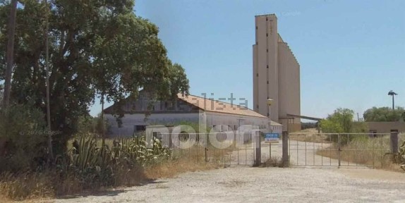 Armazém à venda na Estrada Sem Nome -