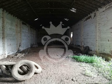 Espaço comercial ou armazém à venda em Portel