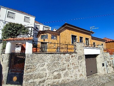 Covilhã e Canhoso, Rua Montes Hermínios