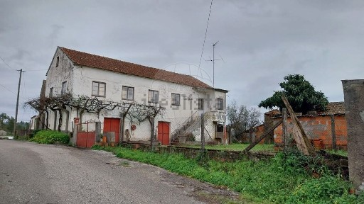 Moradia independente à venda na Sertã