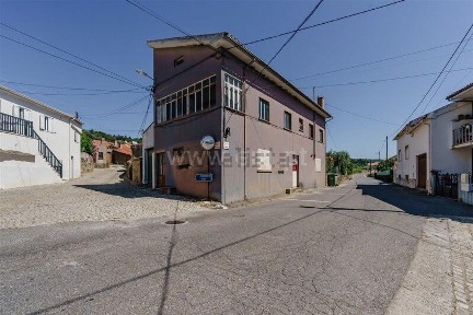 Moradia geminada à venda em Três Povos