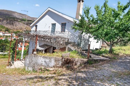 Unhais da Serra, Rua Fernando J. G. Braga