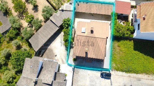 Casa ou moradia à venda na Rua da Escola Nova