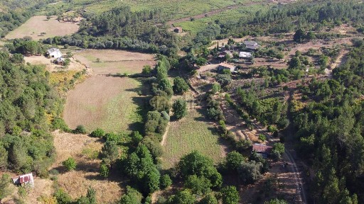 Herdade à venda na Estrada de Porsim