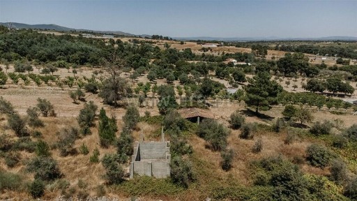 Quinta à venda em Soalheira