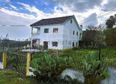 Moradia independente à venda em Fratel