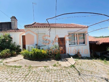Moradia independente à venda em Sarzedas