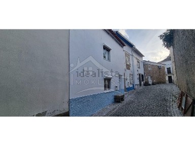 Moradia independente à venda em Lousa