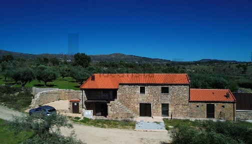 Quinta à venda em Alpedrinha