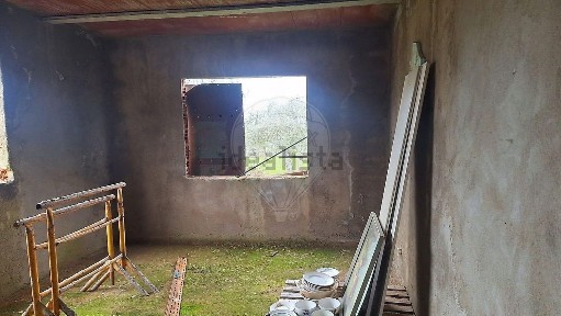Moradia independente à venda em Idanha-a-Nova e Alcafozes