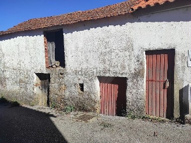 Moradia independente à venda em Vila de Rei