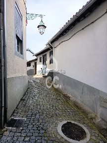 Moradia independente à venda na Covilhã e Canhoso