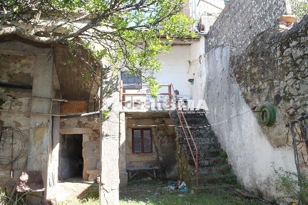 Casa ou moradia à venda em Alcains