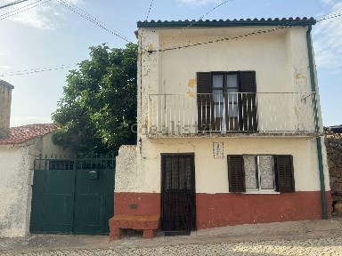 Zebreira e Segura, Rua dos Combatentes, 15