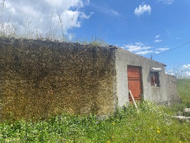 Casa de aldeia à venda em Sarnadas de Rodão