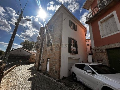 Moradia independente à venda em Unhais da Serra