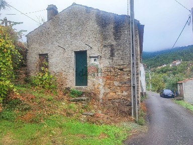 Moradia em banda à venda em Sobreira Formosa e Alvito da Beira