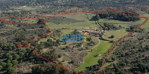 Quinta à venda em Escalos de Baixo