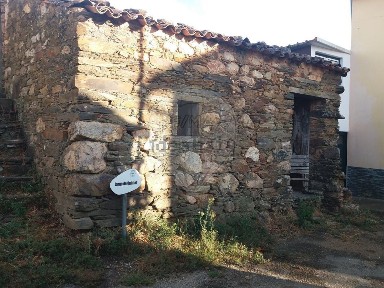Montes da Senhora, Rua Maria do Rosário Rodrigues