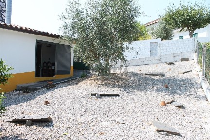 Moradia independente à venda em Sobreira Formosa e Alvito da Beira