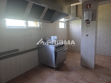 Espaço comercial à venda em Erada