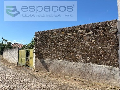 Armazém à venda na Rua da Praça