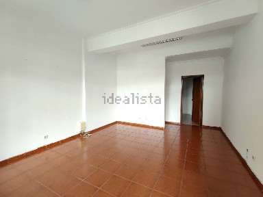 Espaço comercial à venda em Covilhã e Canhoso