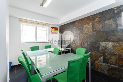 Espaço comercial à venda na Rua Gil Vicente, 225