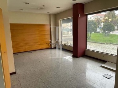 Espaço comercial à venda na Rua Primeiro de Maio