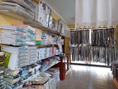 Espaço comercial à venda na Rua Cidade da Covilhã