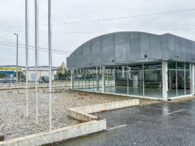 Armazém à venda na Rua D