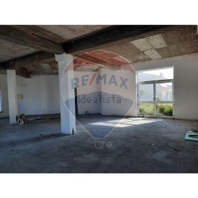 Espaço comercial à venda em Lardosa
