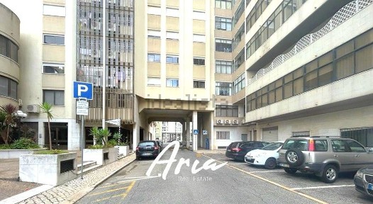 Arrendamento de escritório privado na Avenida Afonso Costa
