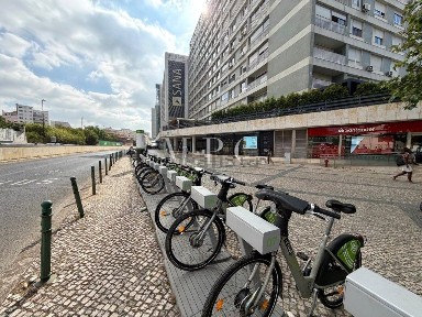 Arrendamento de escritório na Avenida Engenheiro Duarte Pacheco, 21 b