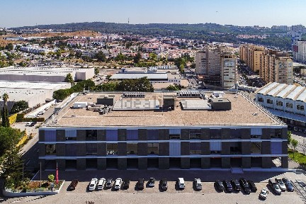 Arrendamento de escritório privado na Avenida do Forte