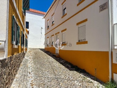 Moradia independente à venda em São Martinho do Porto