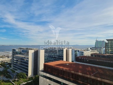 Arrendamento de escritório privado na Avenida Dom João II